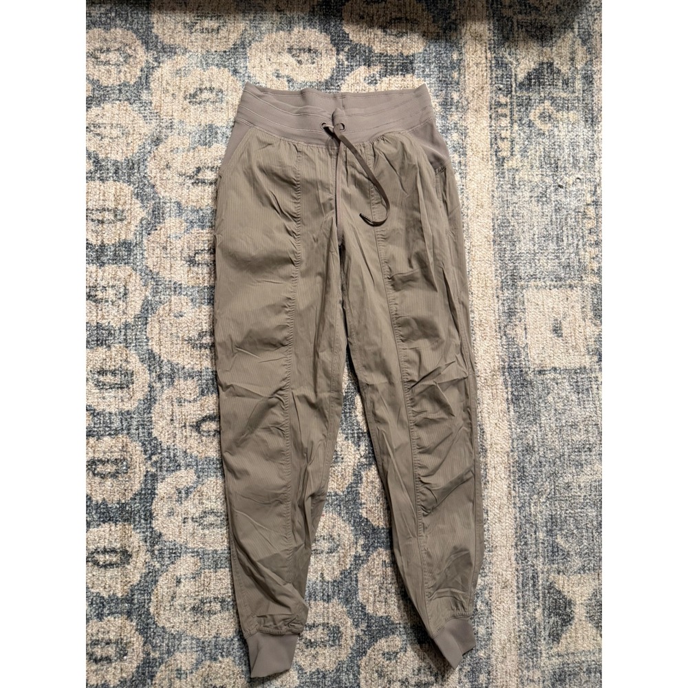 Lululemon Dance Studio Mid-Rise Jogger Full‎ Length Size 4 NWOT Never Worn